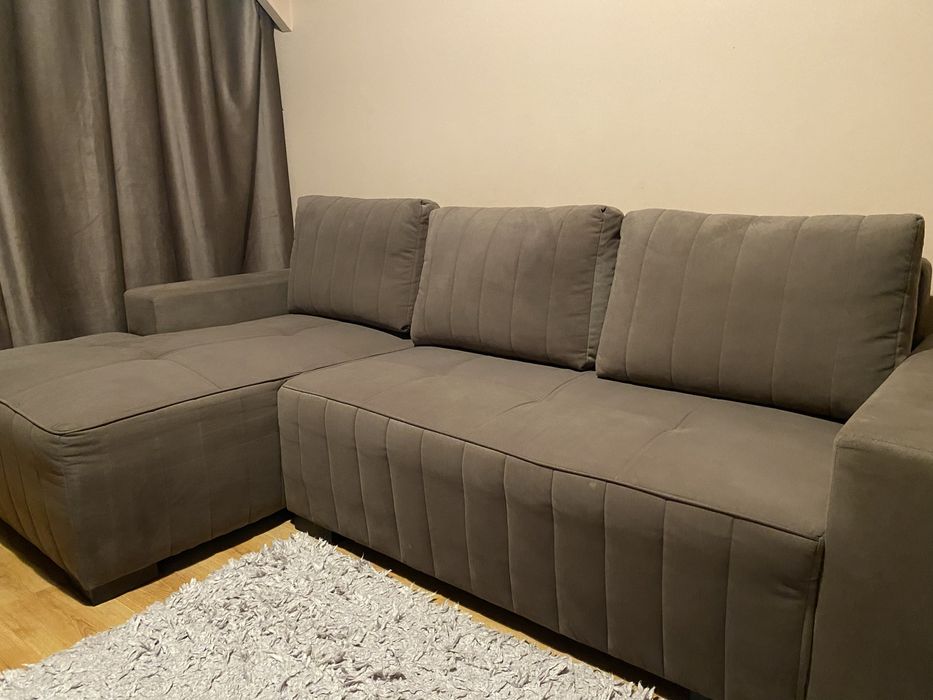 Canapea maro de vanzare