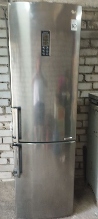 Продам холодильник лж