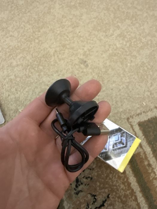 Продаеться мини беспроводная камера