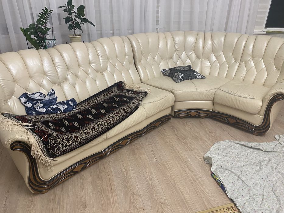 Шкаф угловой