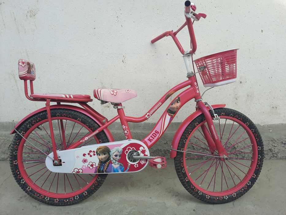 Велосипед хороший не поцарапанный,велосипед едит