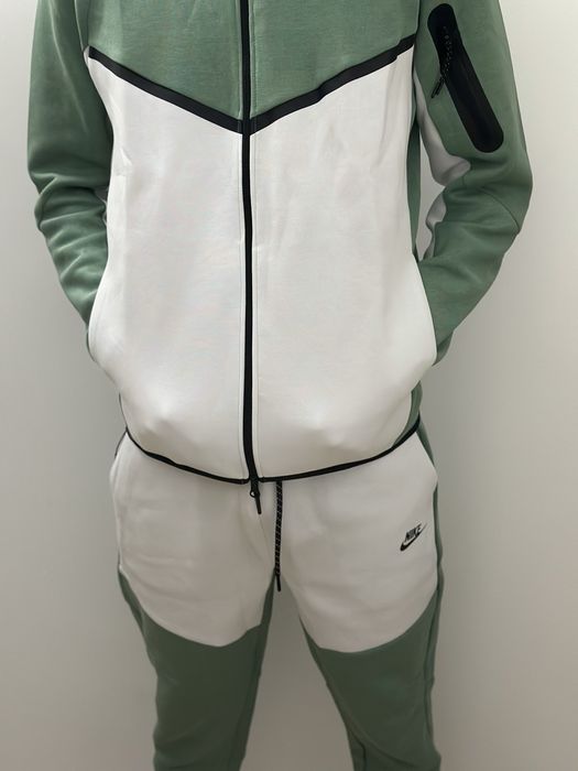 Nike Tech Fleece