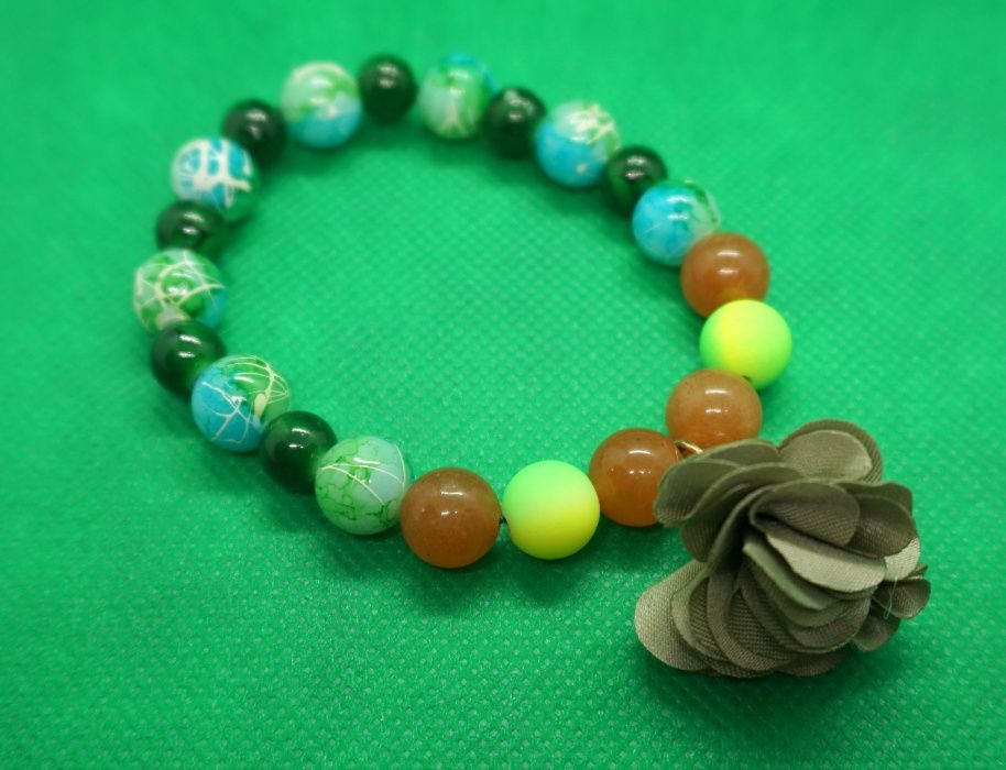 дамски гривни, гердани, обеци, ключодържатели