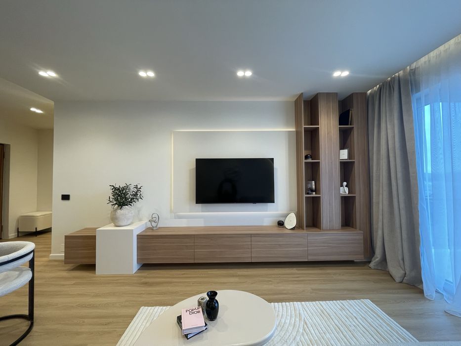 Proprietar. Vand apartament, finisat si mobilat, doua camere. Floresti