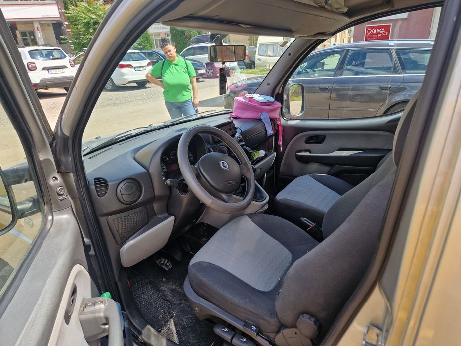 Vând schimb fiat doblo