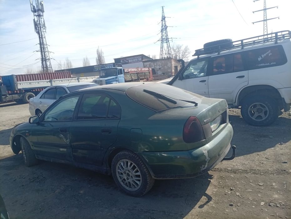 Продам машину  Митсубиси каризма