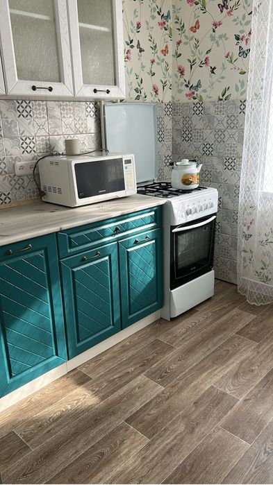 4 мкр , возле Азия молл