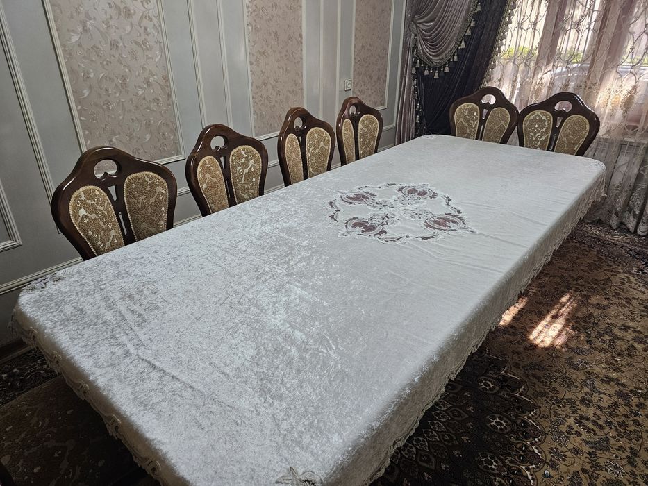 Стол стулья на 12 персон