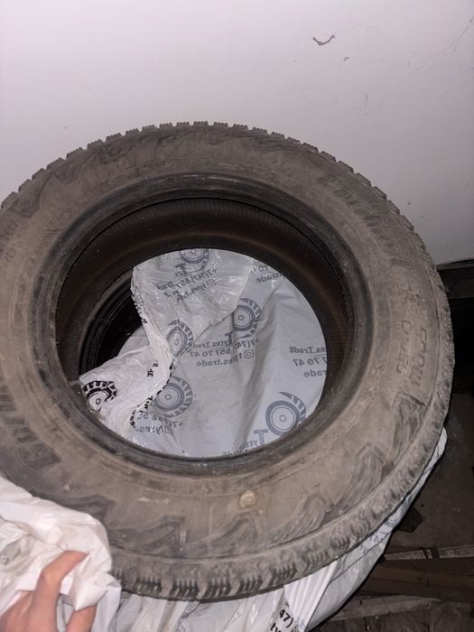 Зимняя резина 215/65/16