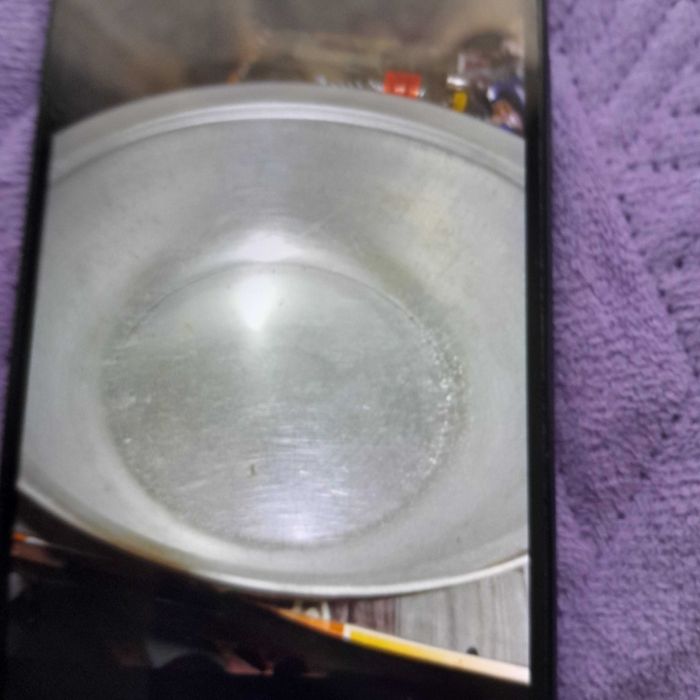 Castron aluminiu nou.Ridicare personala din comuna lumina