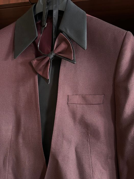 Мъжки официален костюм : чисто нов