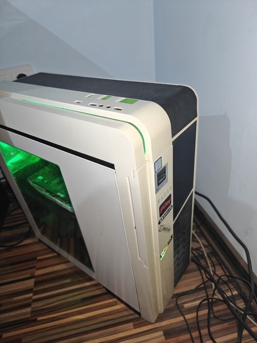 MYRIA Vision 25 Desktop