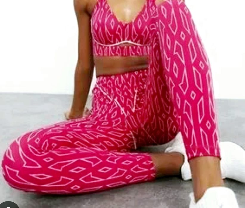 Adidas Ivy Park оригинален дамски клин нов  М размер