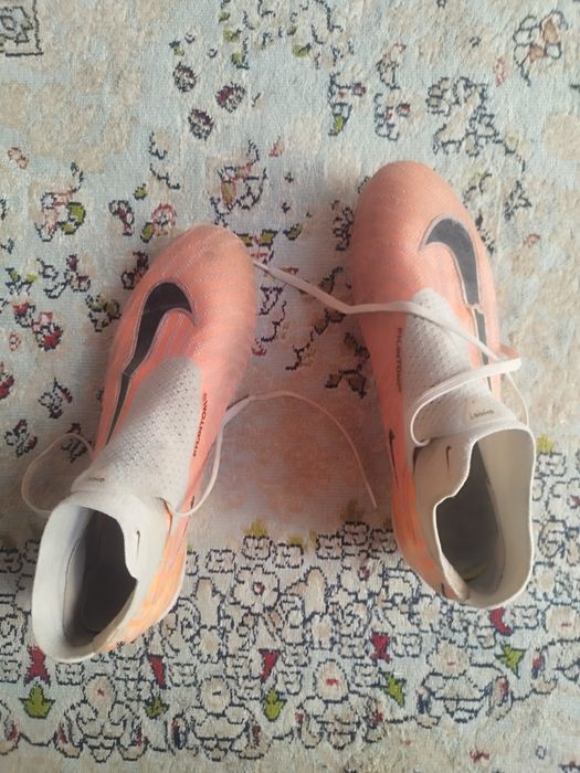Nike Phantom Boots