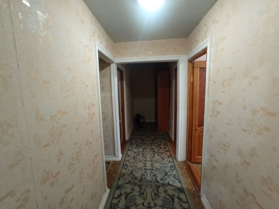 3хоналик 2каватда шарк2,Бурчакда 
2каватда 
4каватлик панельный домдан