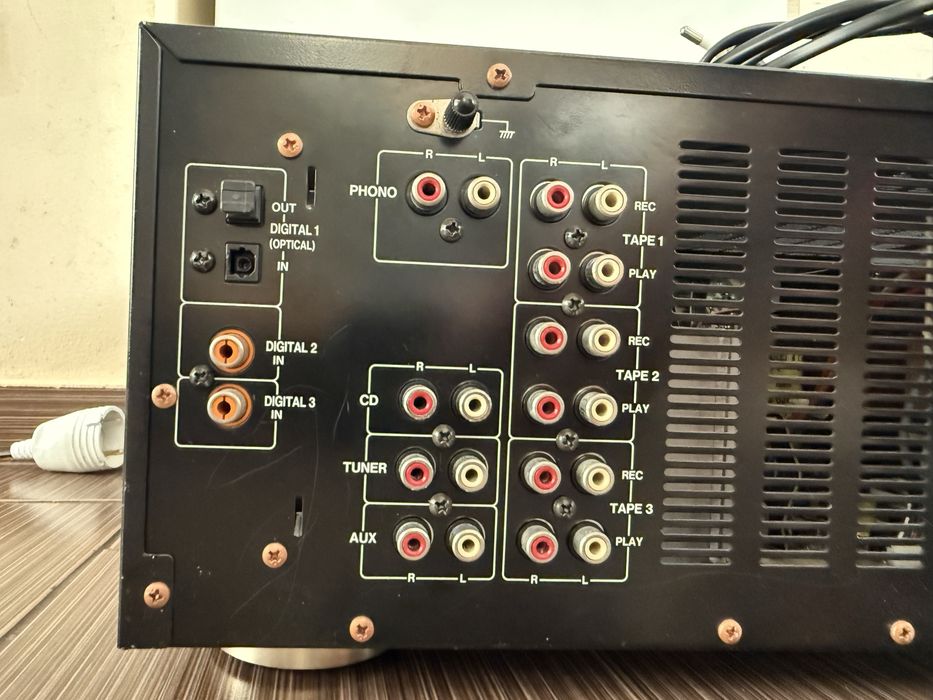 Akai AM-67 DAC Качествен стерео усилвател