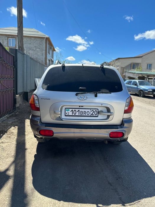 Продаетса машина Hyundai Santa fe