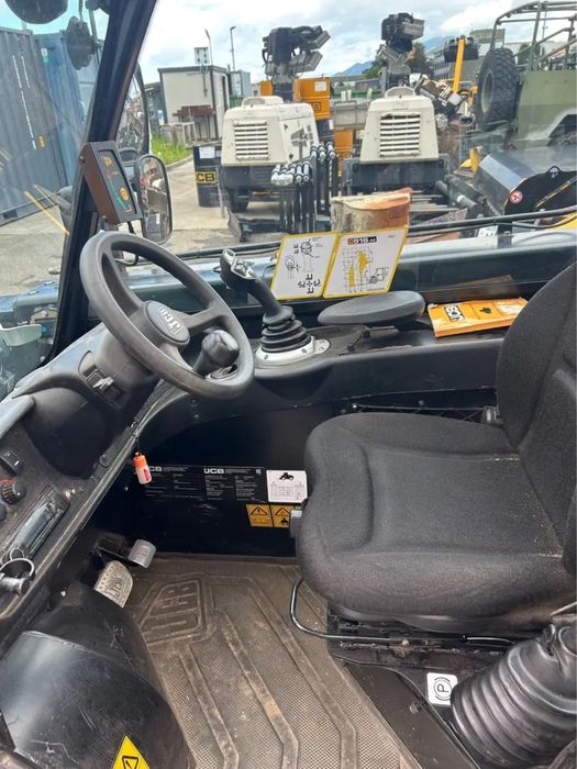 Телескопичен товарач JCB 516-40