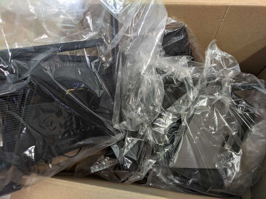 Нови (RLD) ASUS RT-AX53U - AX1800 Рутери, Поддържат WIFI 6 стандарта