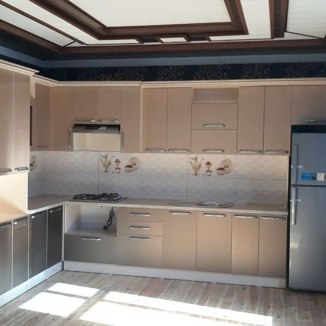 Кухонний мебел на заказ и есть готовые