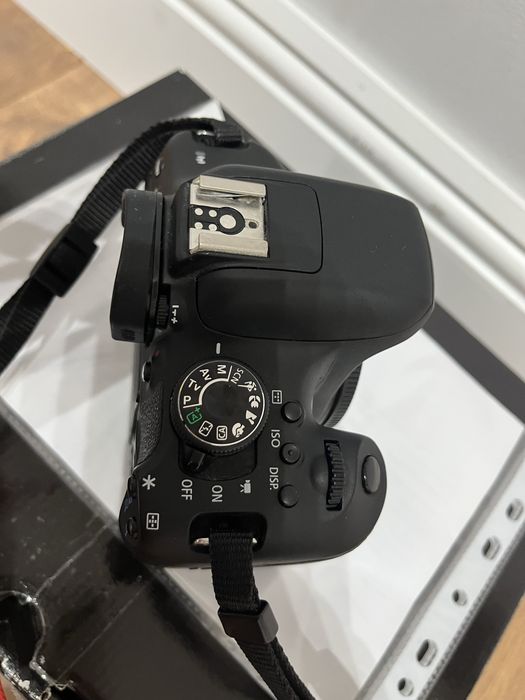 Canon EOS 750D - Топ състояние