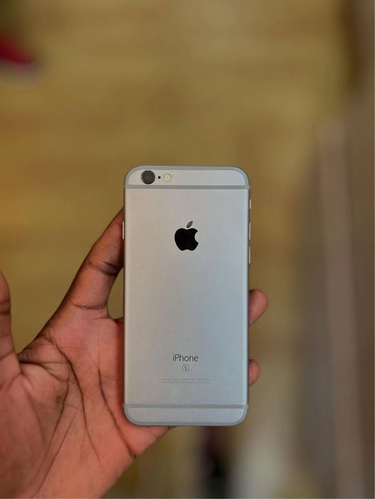 iPhone 6s srochna sotiladi