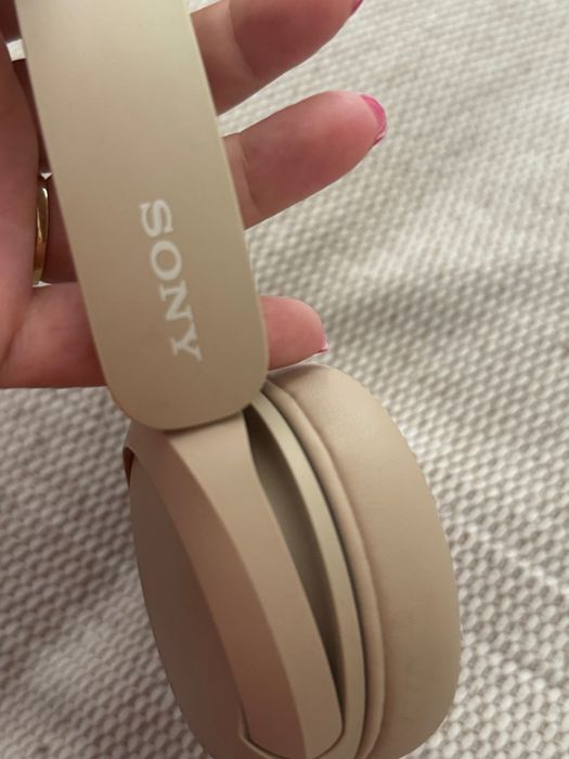 Раница Under Armour с подарък слушалки Sony