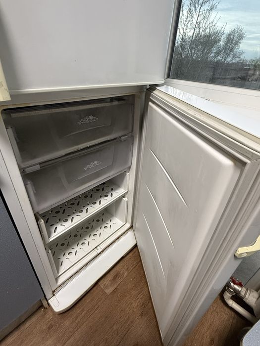 холодильник Бирюса