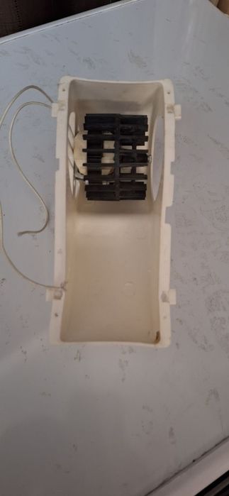 Mini turbina electrică