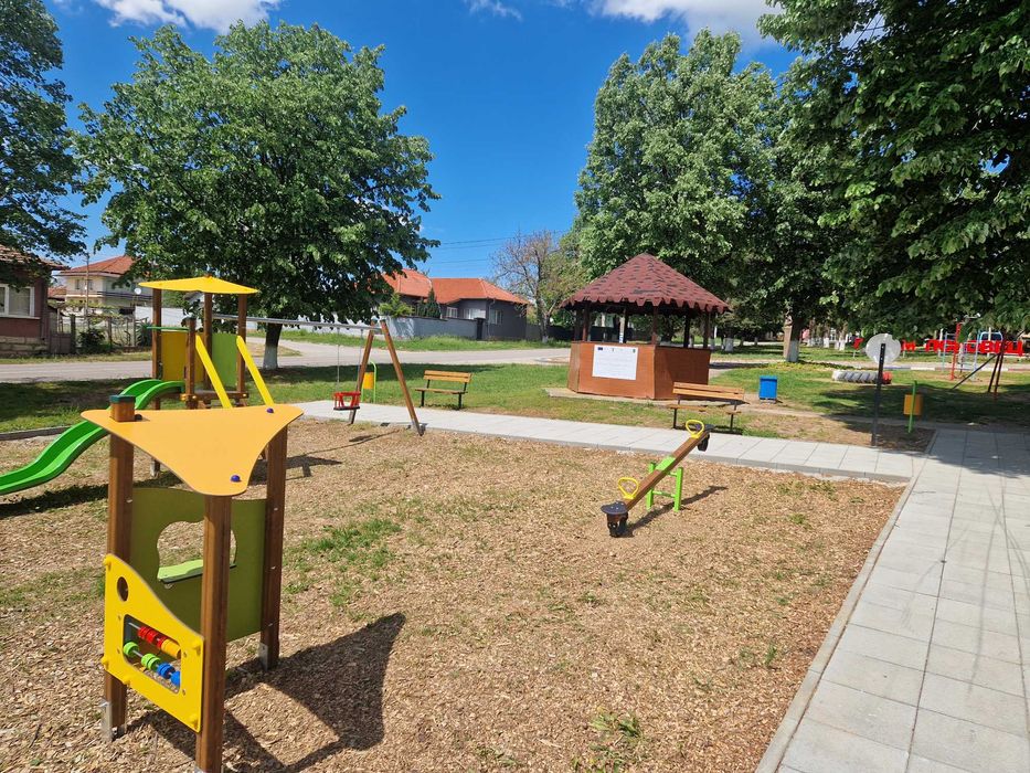 Продава се Къща в с. Голям Поровец, Област Разград - 147 кв.м за 783 €/кв.м - Снимка #2