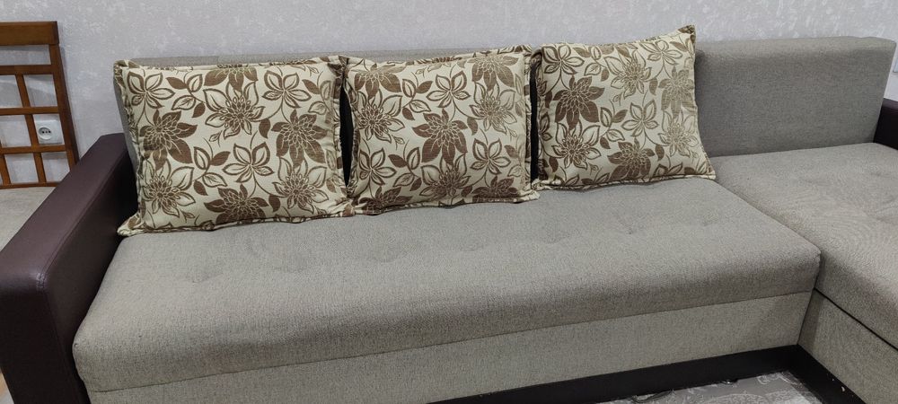 Уголок мягкий для гостиной