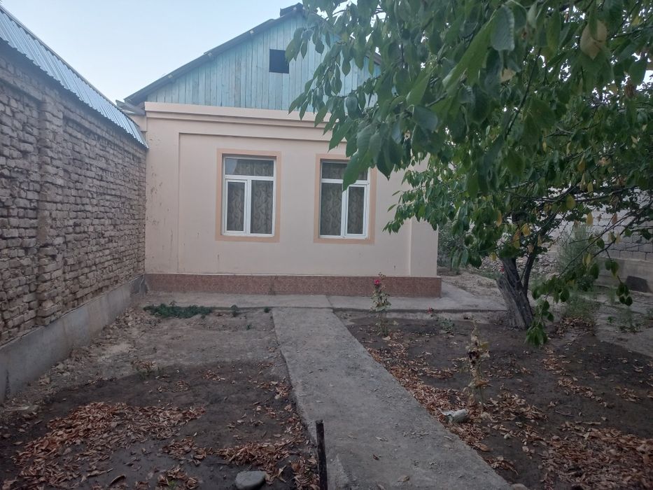 Продаётся половина дома