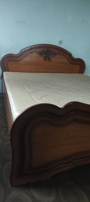 Продам кровать б/у