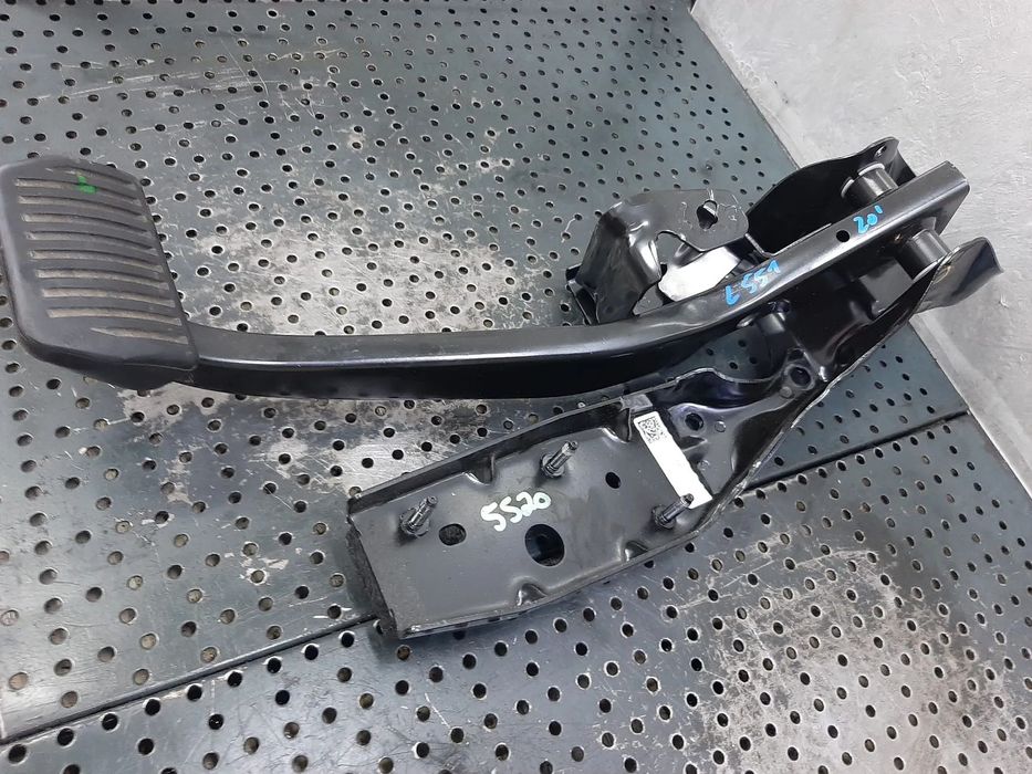 pedala acceleratie 2.0 d range rover evoque l551   gj32-20094-cd