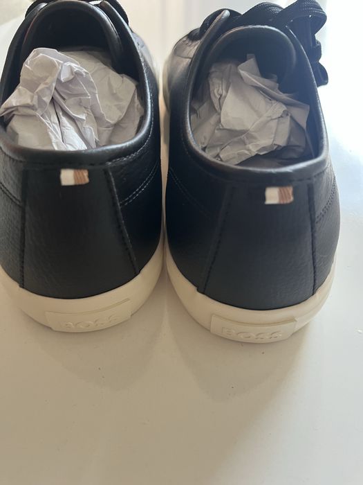 чисто  нови маратонки Boss aiden