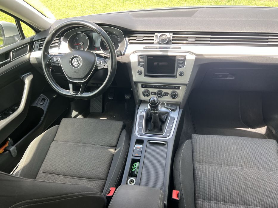 VOLKSWAGEN Passat 0 — imagine 3