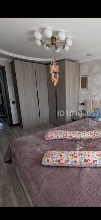 Продам шкаф угловой новый