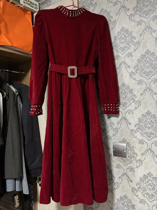 Прадам бархатное платье