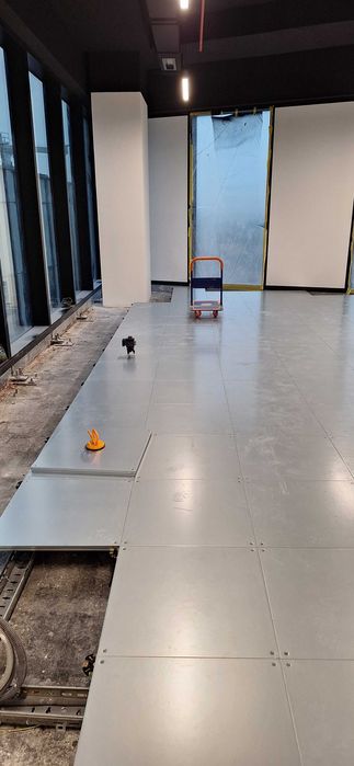 фальшпол монтаж субподрядчик узкой направлении