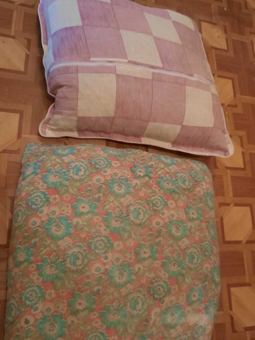 Продам подушки перьевые