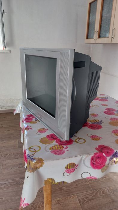 Продам телевизор