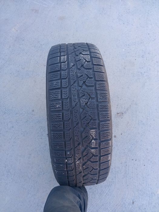 Vind set caucucuri de earna originale