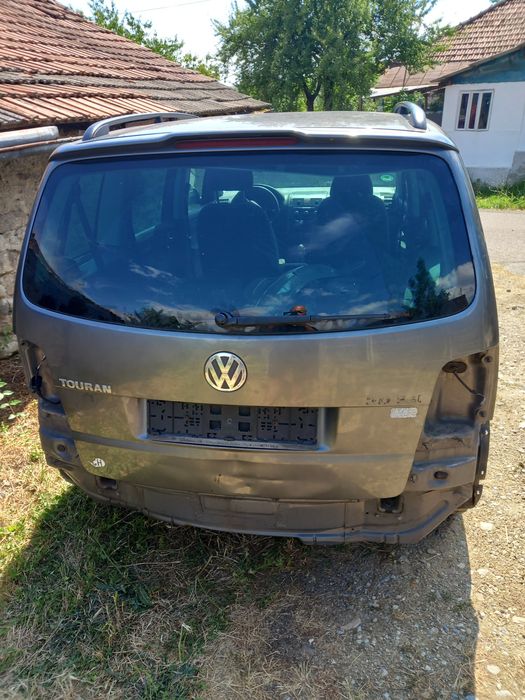 Vând piese wv touran 2004