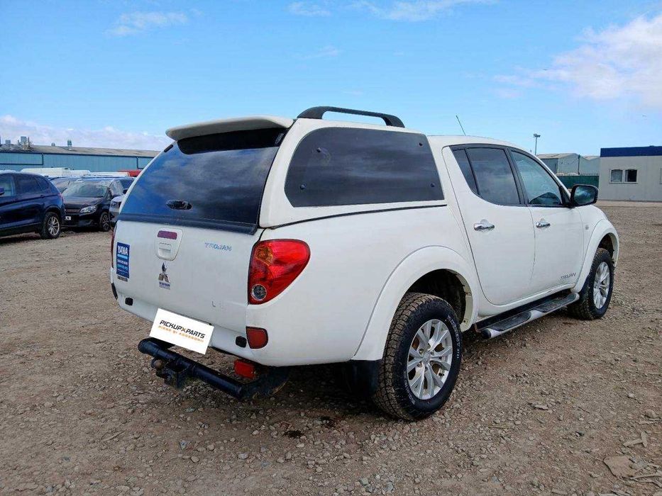 Dezmembrez Mitsubishi L200 2.5 Diesel 2014