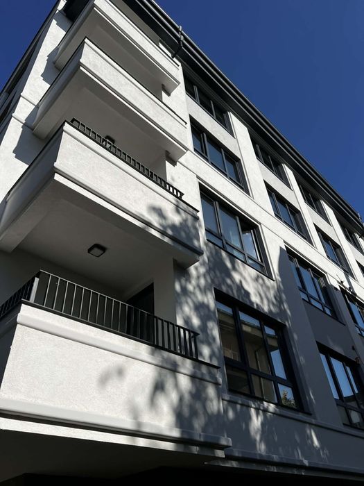 От собственик: тристаен апартамент в луксозна сграда – кв. Надежда 2