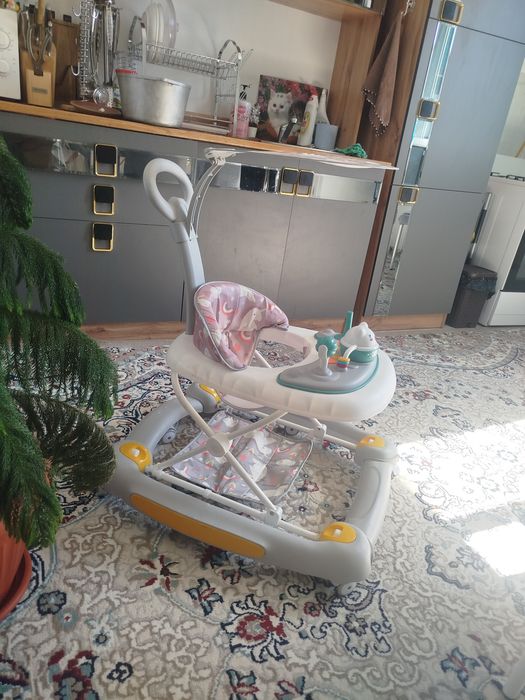 Продам ходунчики новые