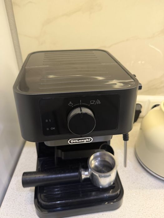 Кофемашина рожковая Delonghi
