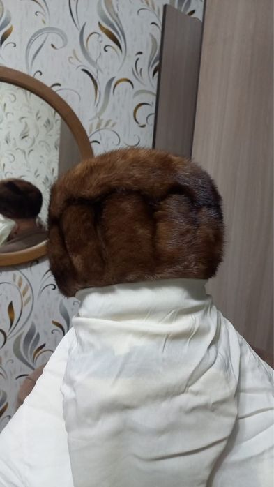 Норковая шапка продается