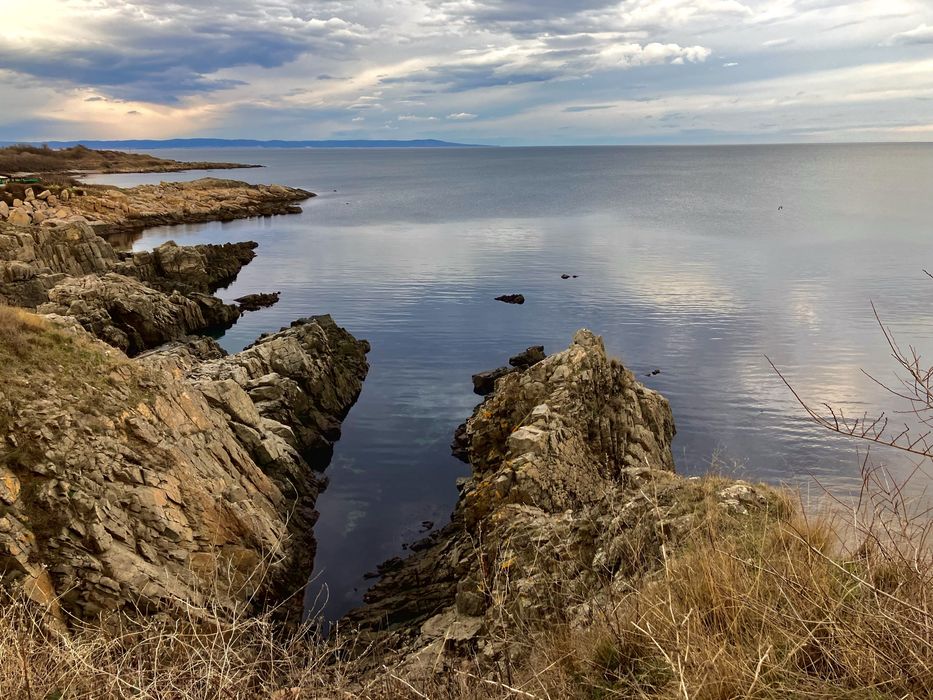 Целогодишен наем 20 мин от Бургас, гледка море с  паркомясто 1100лв