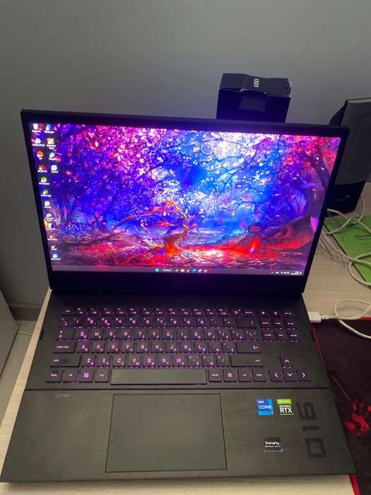 Продам игровой ноутбук hp omen 16 в отличном состоянии!